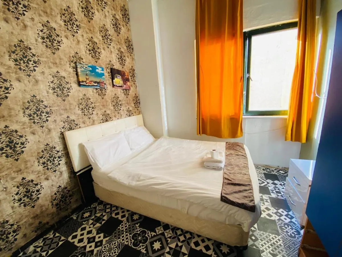 Zeus Economy Booking Suit İstanbul Istanboel