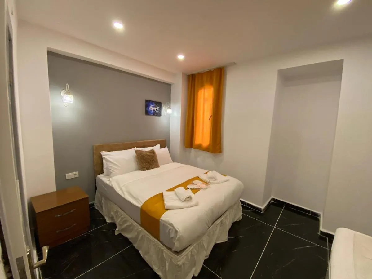 Zeus Economy Booking Suit İstanbul