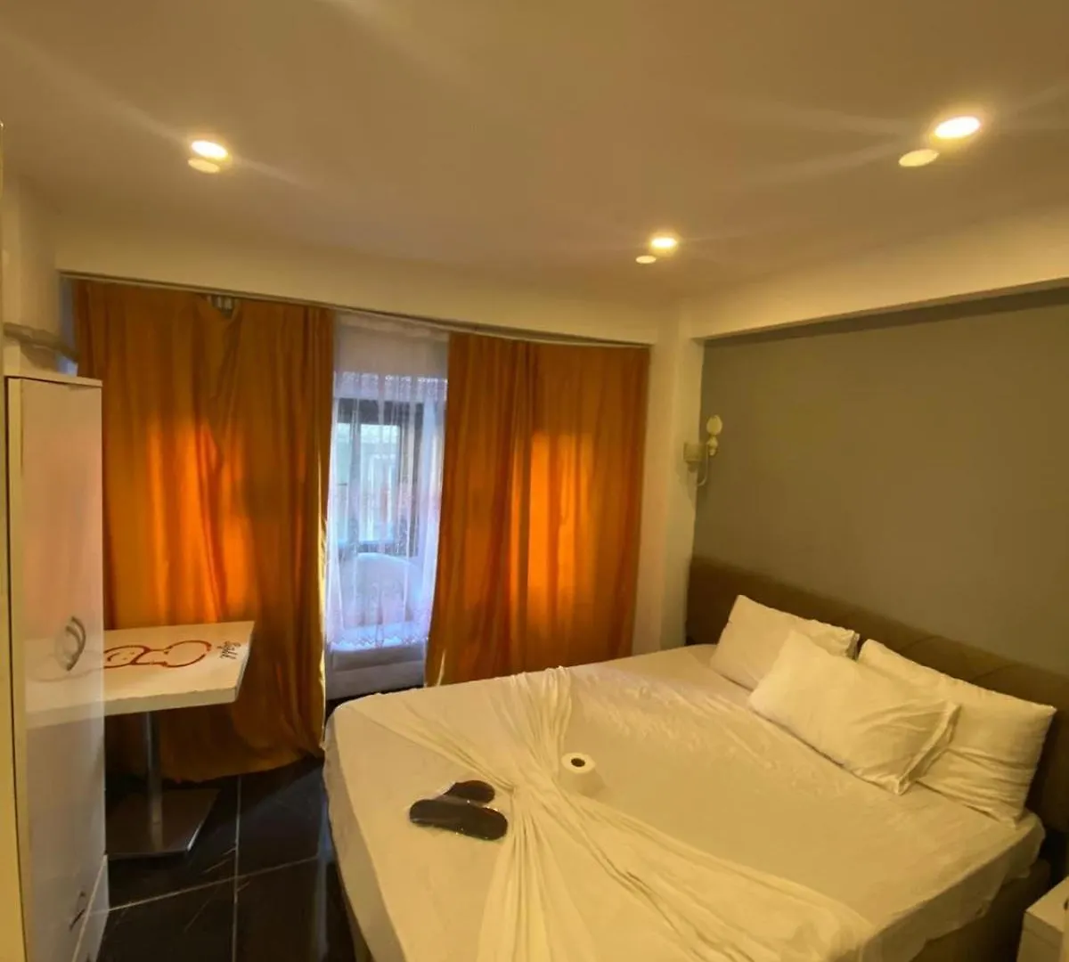 Zeus Economy Booking Suit İstanbul Turkije